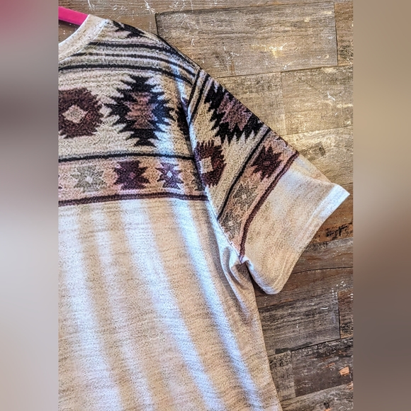 New Indian Head Dress Aztec Oatmeal Colored Tee - Picture 13 of 13